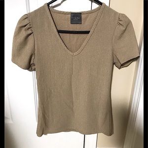 🆕🔥OLIVIA RAE NEWYORK SUPER CUTE A BIT PUFF SLEEVE SHORTSLEEVED&CHIC&STYLISH!!
